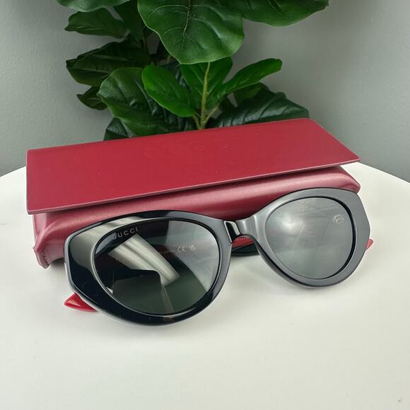 Gucci Black Cat Eye Sunglasses Red Green - Picture 3 of 3